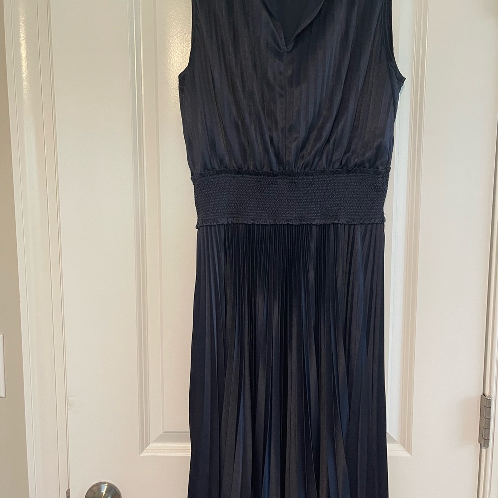 Elegant Black Sleeveless Dress